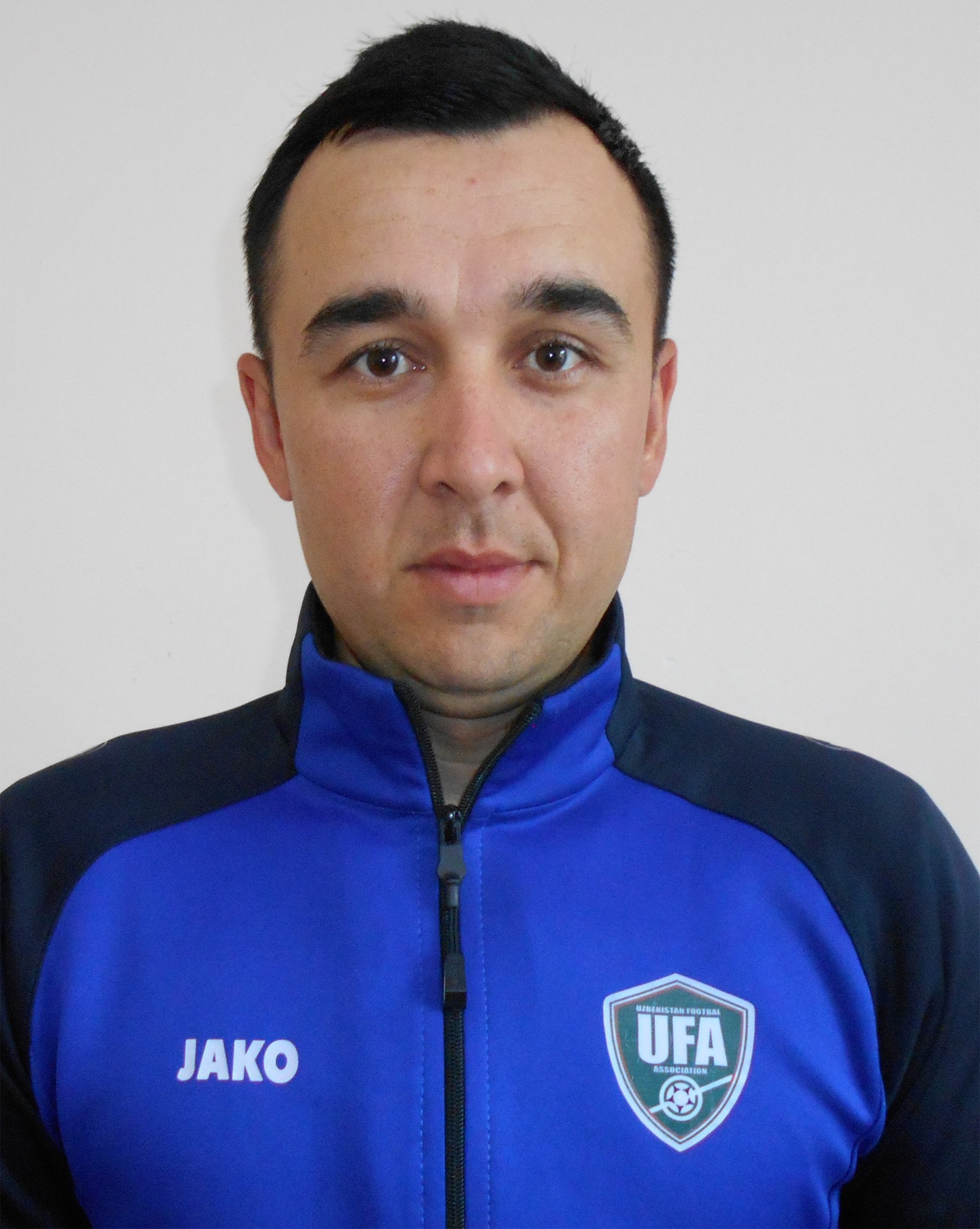 Yuldashev Azizbek Davronbekovich U-13 jamoasi yordamchi murabbiyi